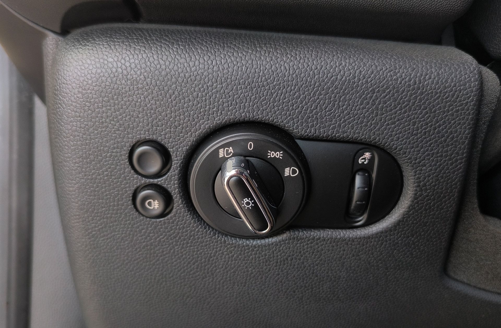 MINI Cooper One D - foto 24