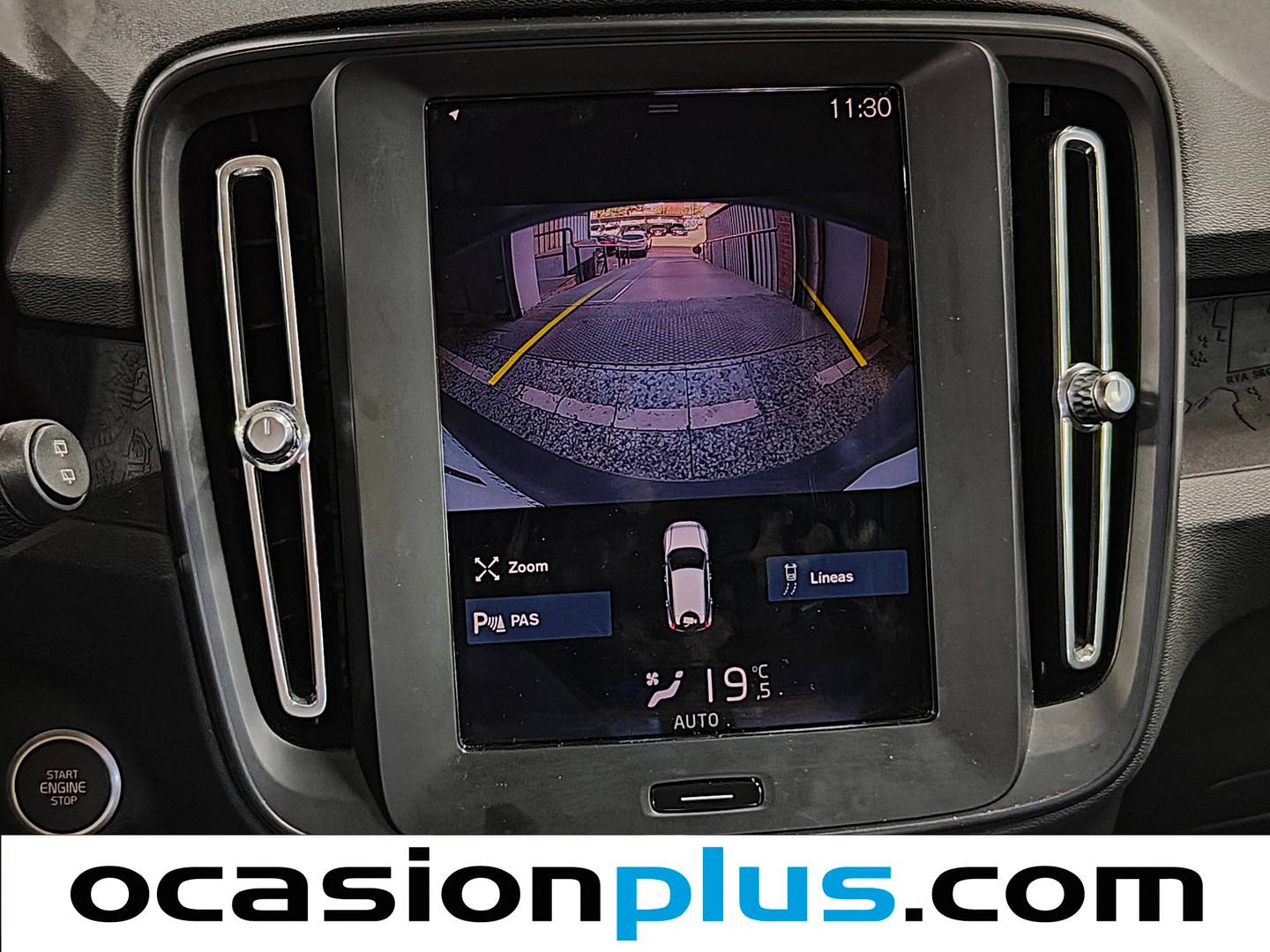 Equipamiento del Volvo XC40 Volvo XC40 T2 Momentum Core (129 CV)