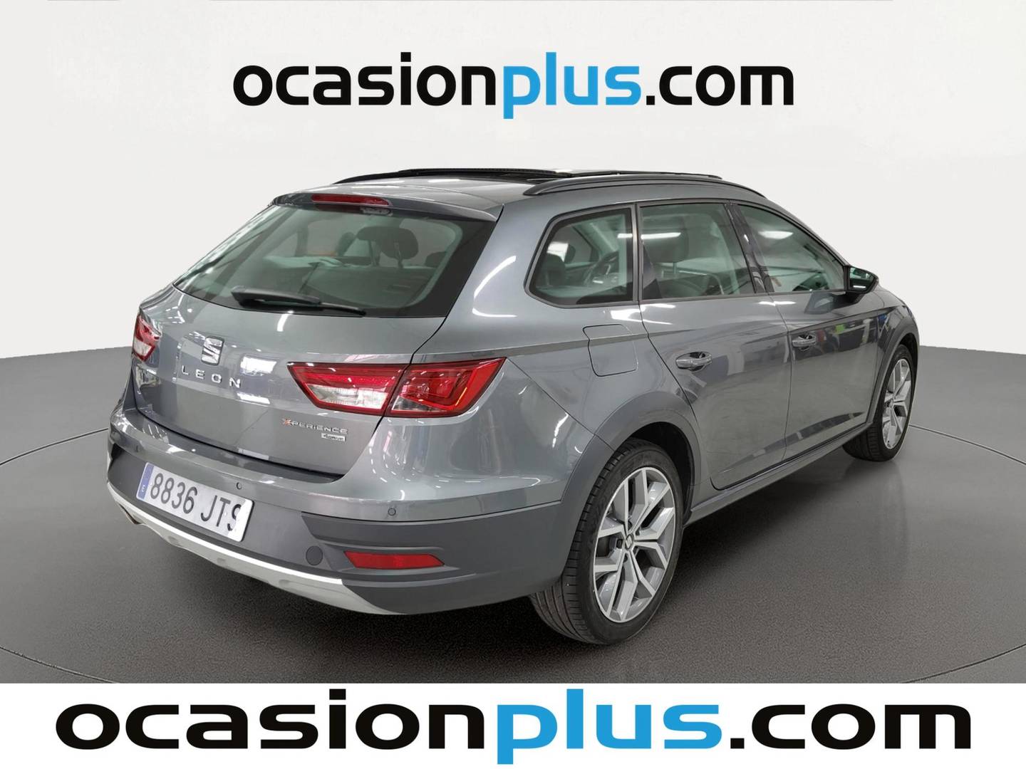 Foto trasera Seat León Seat Leon Xperience 2.0 TDI S&S X-perience Plus 4Drive DSG6 (184 CV) derecha