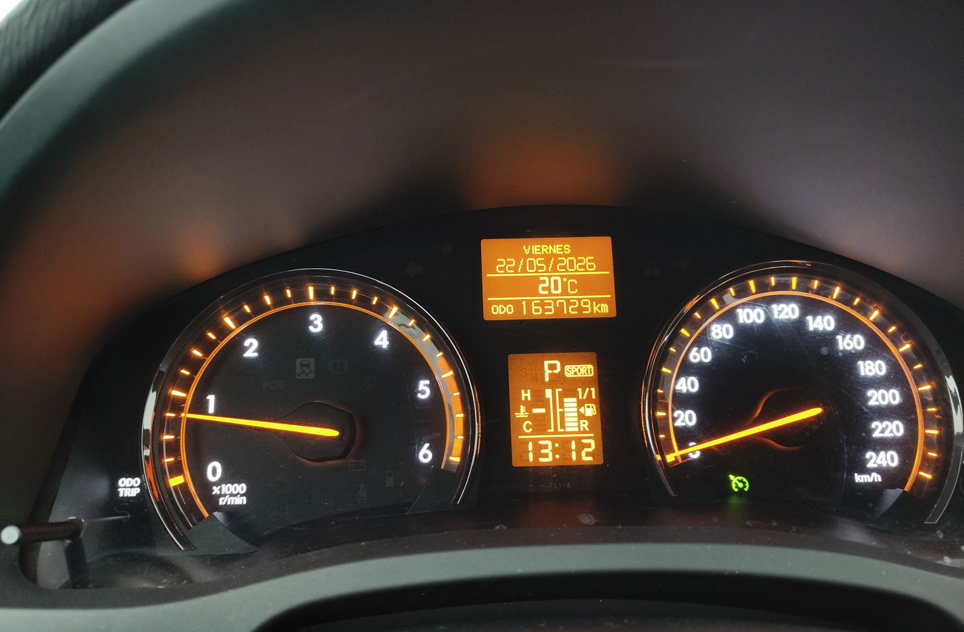 Toyota Avensis 2.2 D-4D Cross Sport Advance - foto 19
