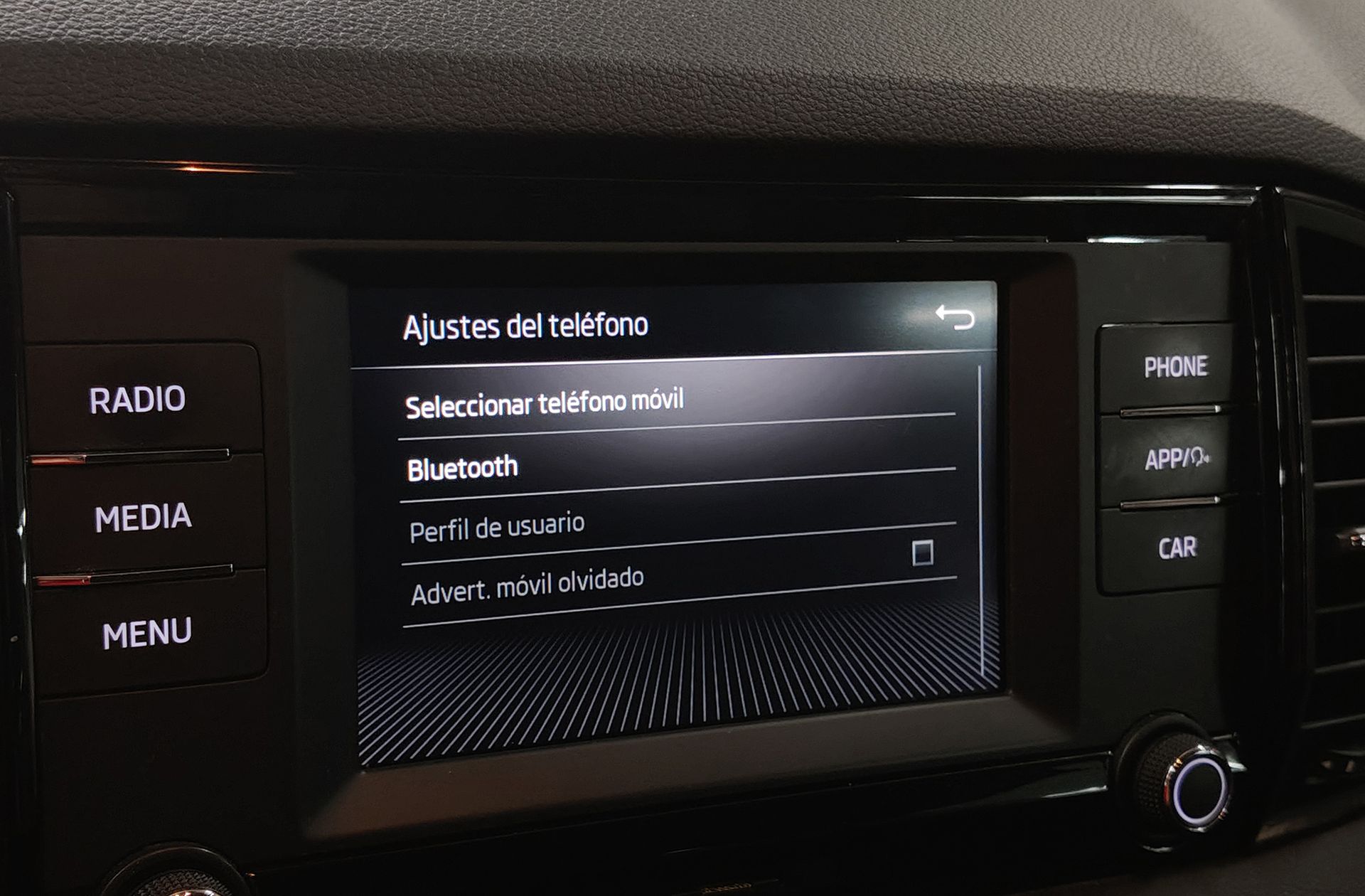 Škoda Karoq 1.0 TSI Active - foto 31