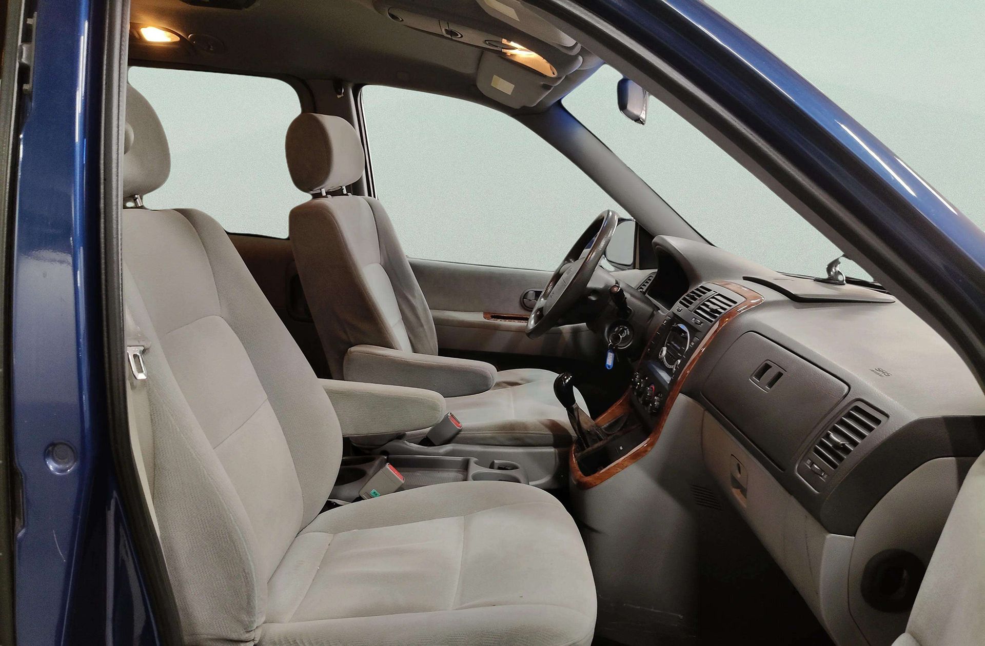 Kia Carnival 2.5 V6 LX 7 plazas - foto 16