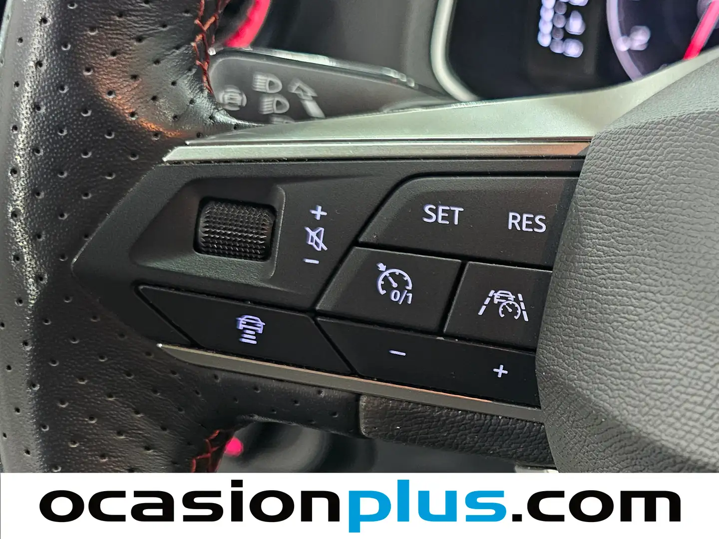 Foto Seat Arona SEAT Arona 1.5 TSI FR XL DSG (150 CV)