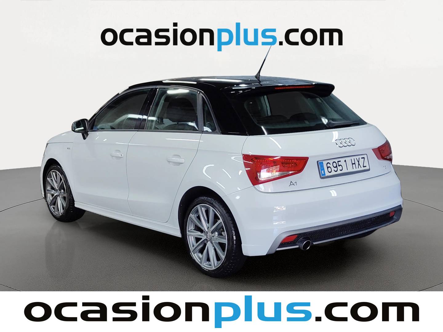 Foto trasera Audi A1 Audi A1 Sportback Adrenalin 1.6 TDI (90 CV) Pack S-Line izquierda