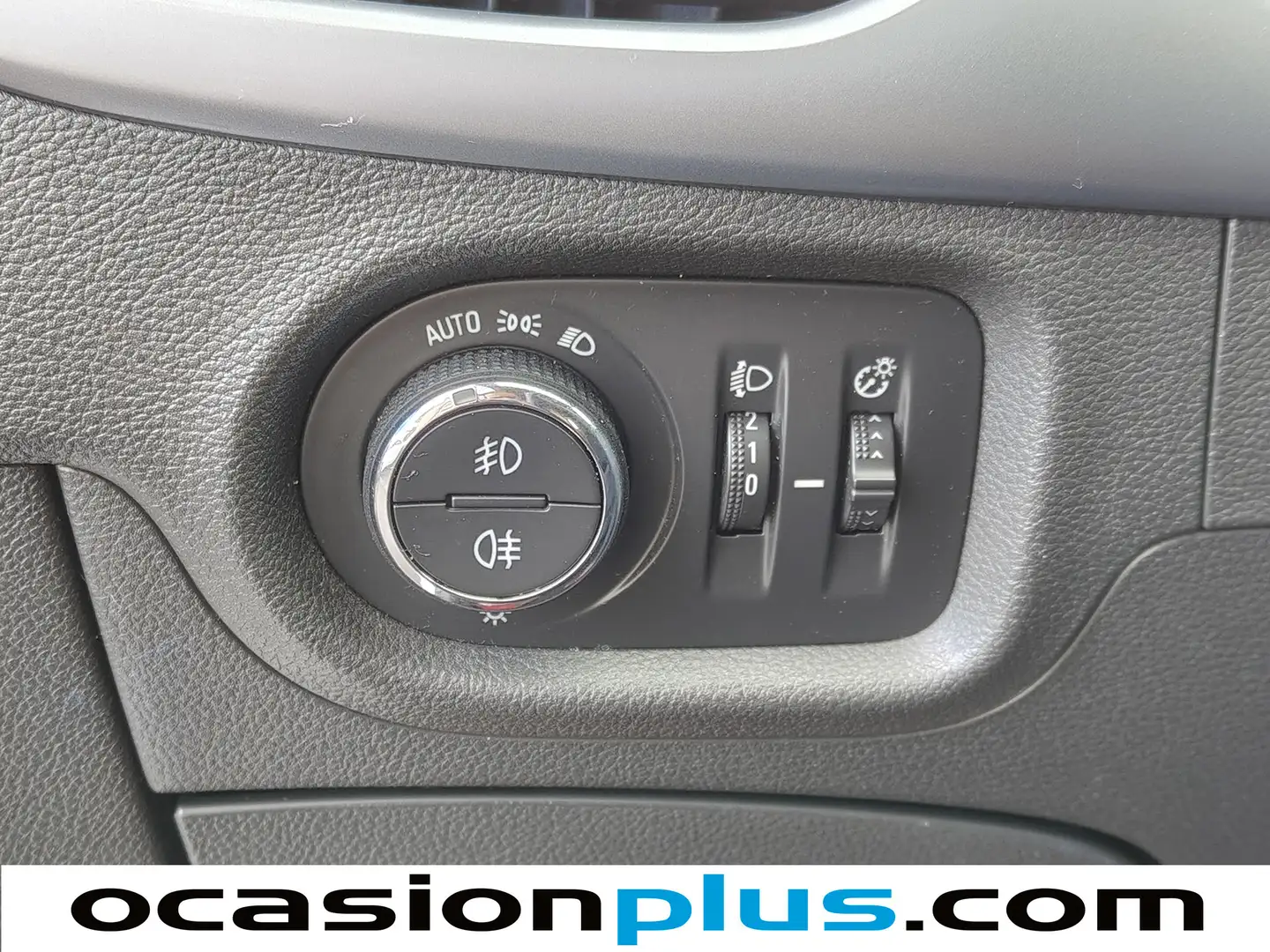 Foto Opel Astra Opel Astra 1.6 CDTI Sports Tourer S/S Business + (136 CV)