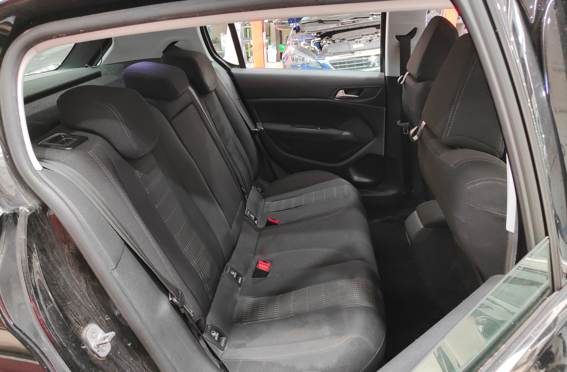 Peugeot 308 BlueHDi 150 Allure - foto 16