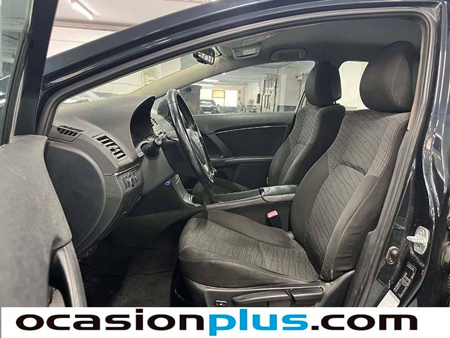 Foto Toyota Avensis Toyota Avensis 2.0 D-4D Active (126 CV)