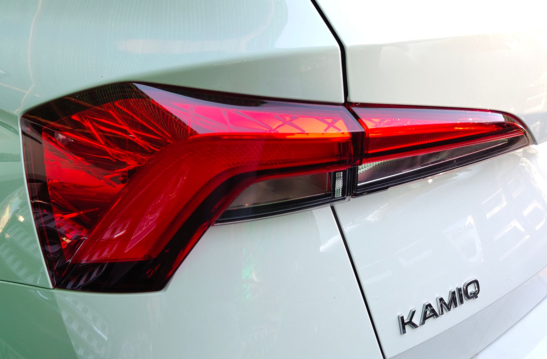 Škoda Kamiq 1.0 TSI Selection DSG - foto 17