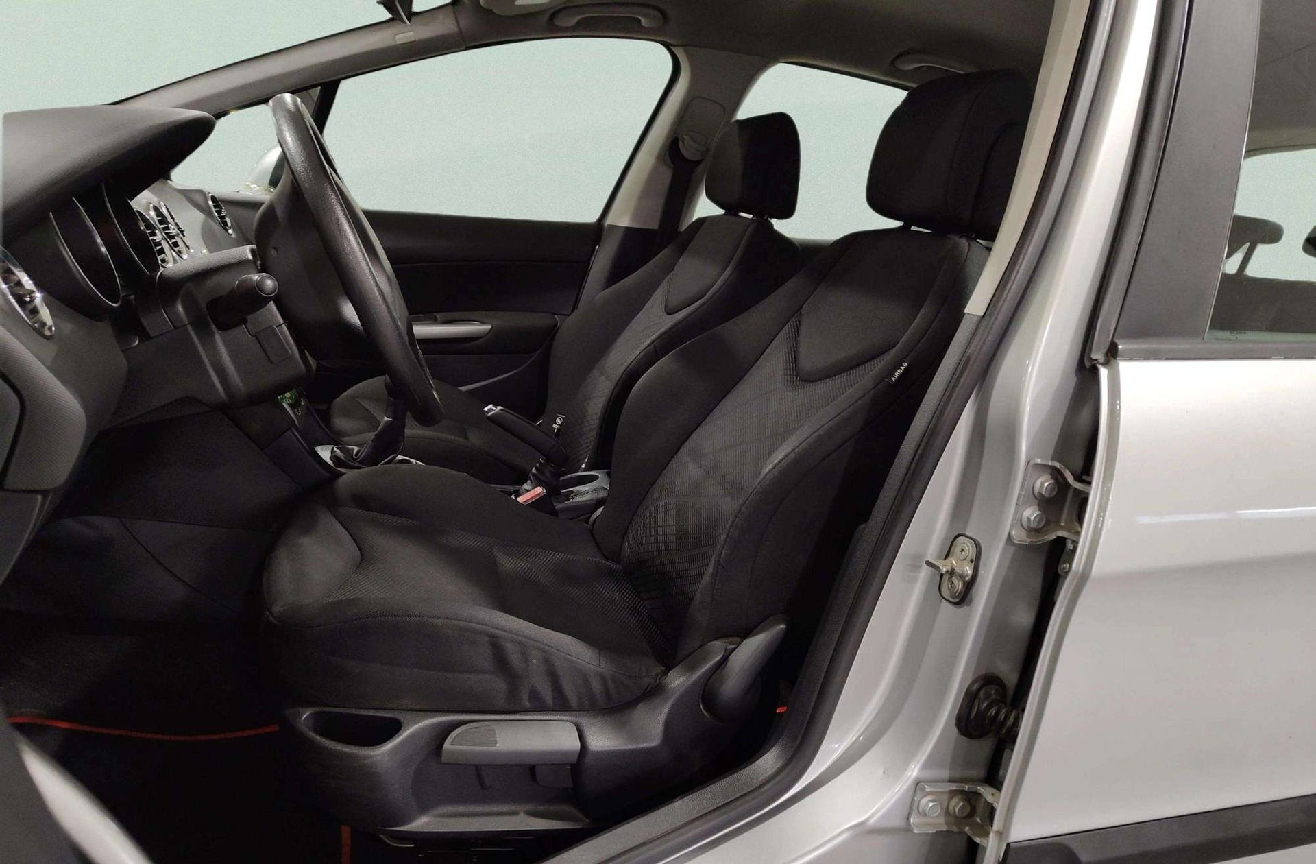 Peugeot 308 1.6 HDi Confort - foto 8