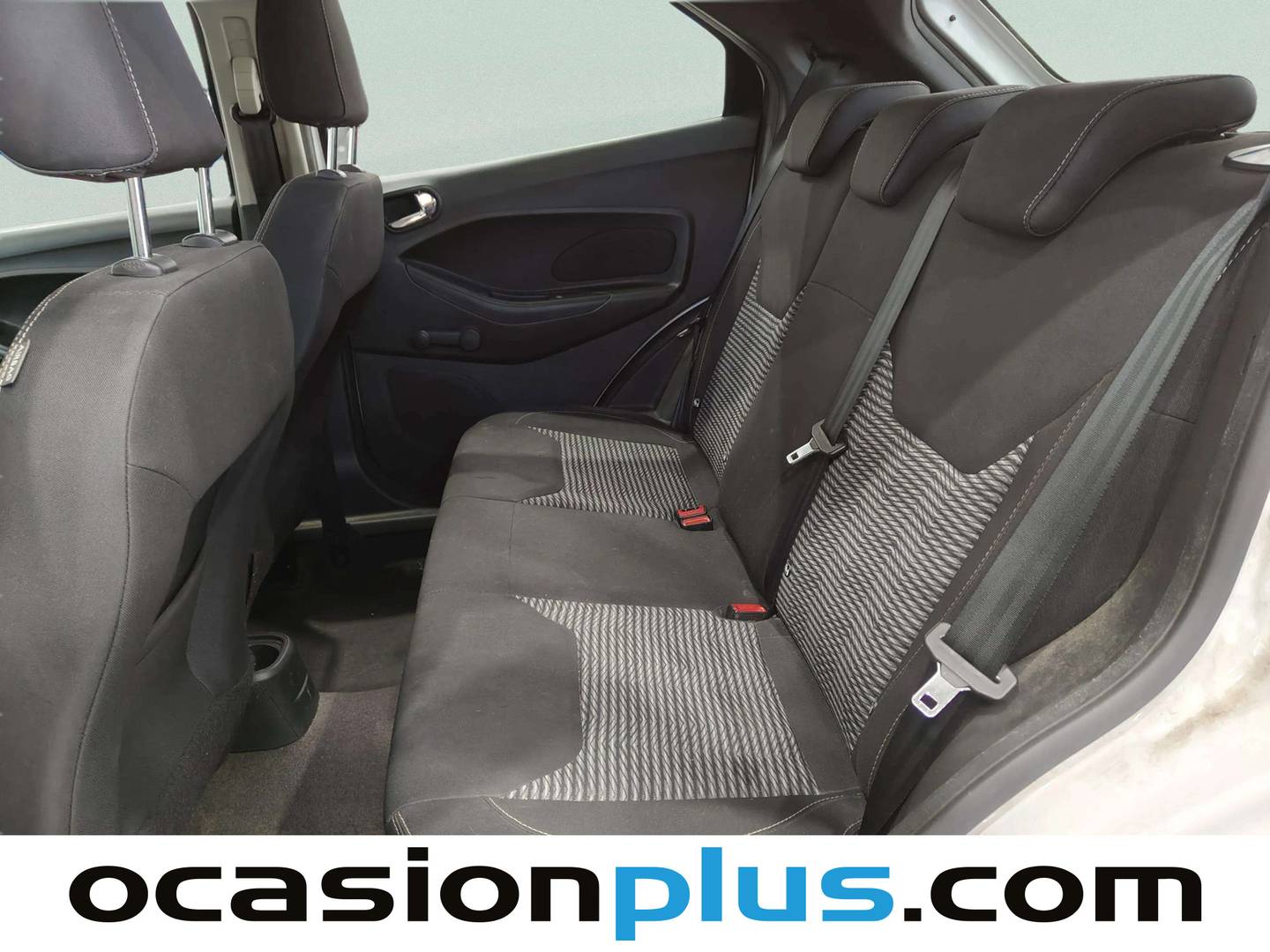 Foto asientos traseros Ford Ka+ Ford Ka+ 1.2 Ti-VCT White Edition (85 CV)