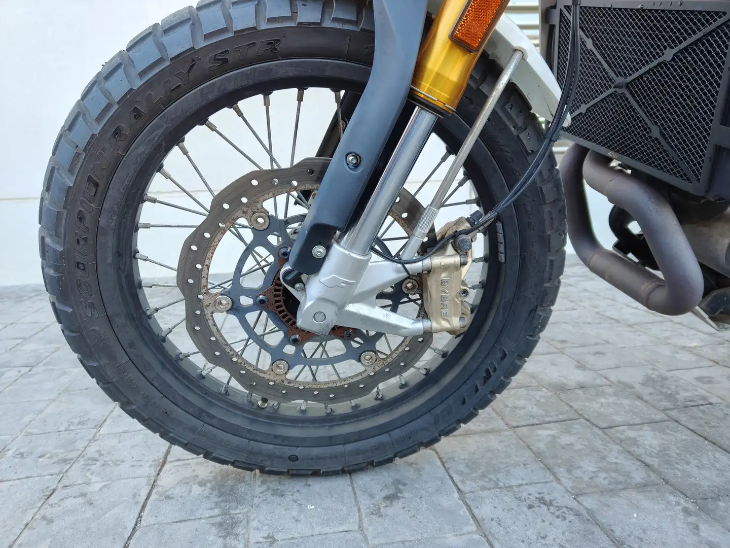 Foto Fantic Caballero Scrambler 500 Fantic Caballero Scrambler 500 500 (38 CV)