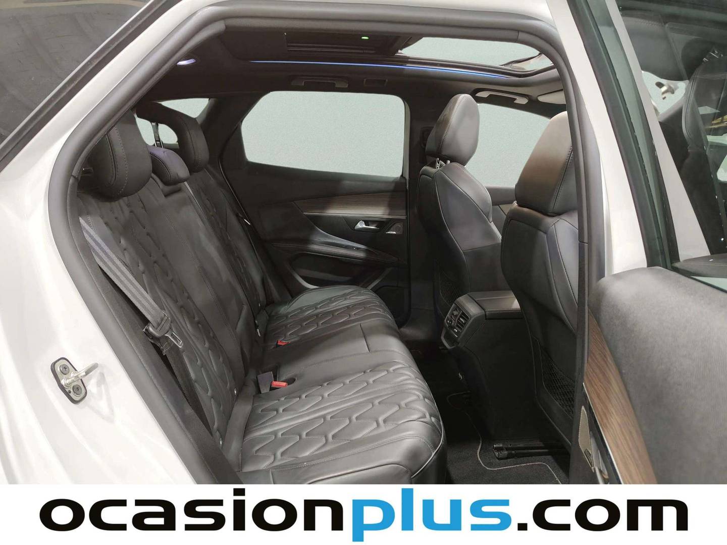 Foto Peugeot 3008 Hybrid Peugeot 3008 Hybrid 225 GT Pack e-EAT8 165 kW (225 CV)