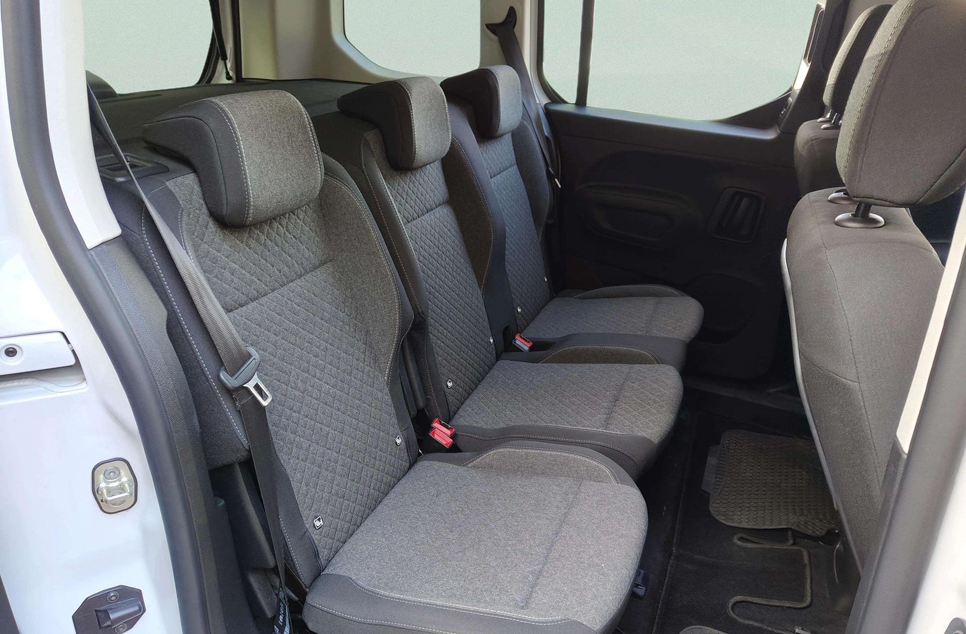 Opel Combo Combi 1.5 Td - foto 14