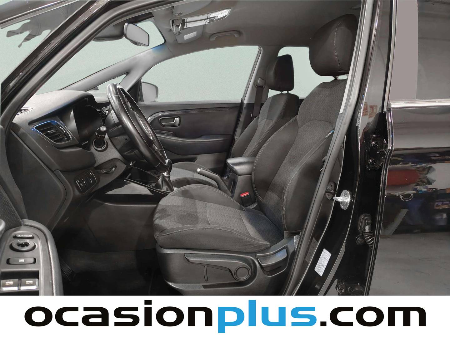 Foto asientos delanteros KIA Carens KIA Carens 1.7 CRDi VGT Drive Eco-Dynamics (115 CV)