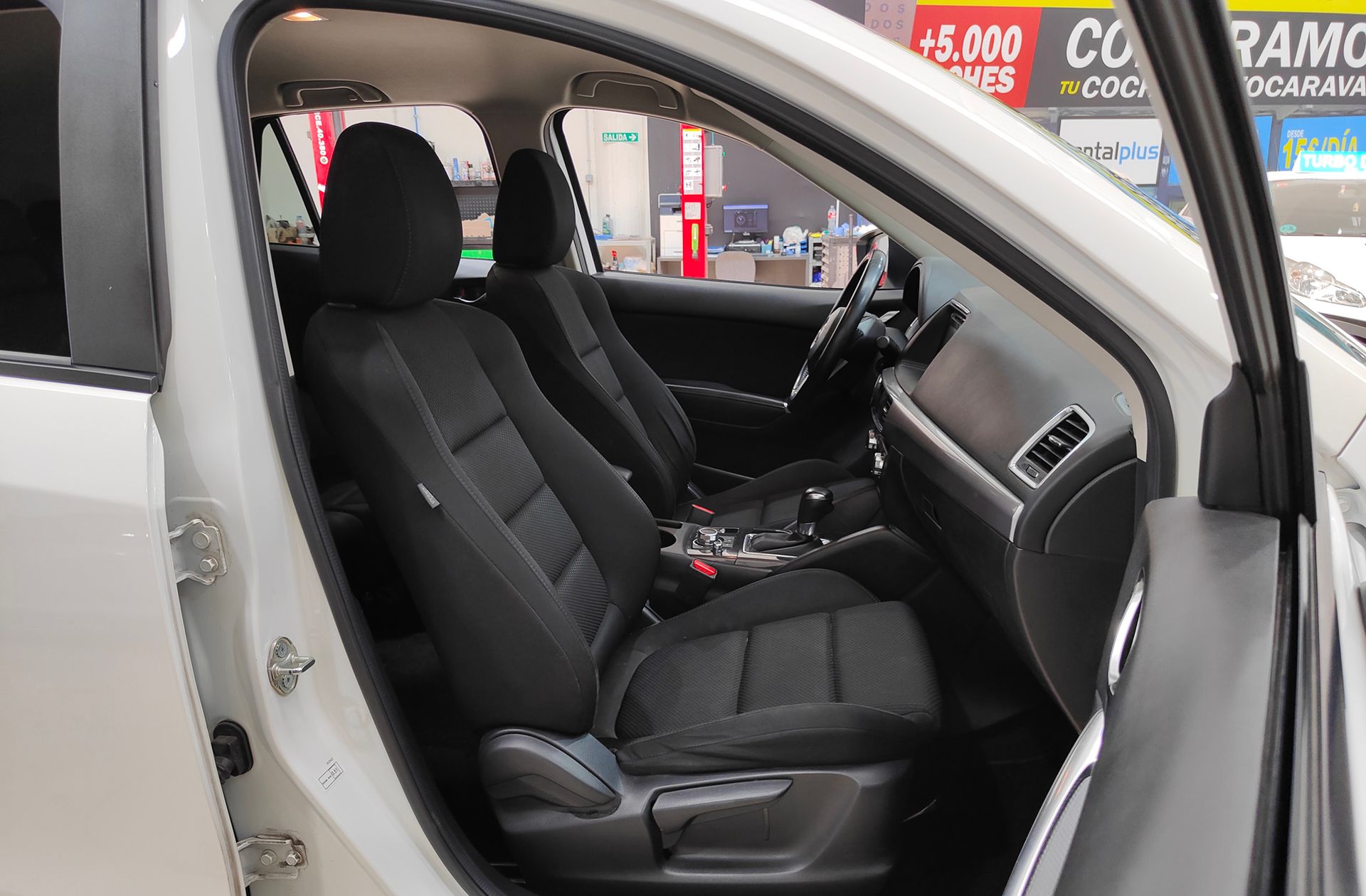 Mazda CX-5 2.2 DE Black Tech Edition 2WD Aut. - foto 18