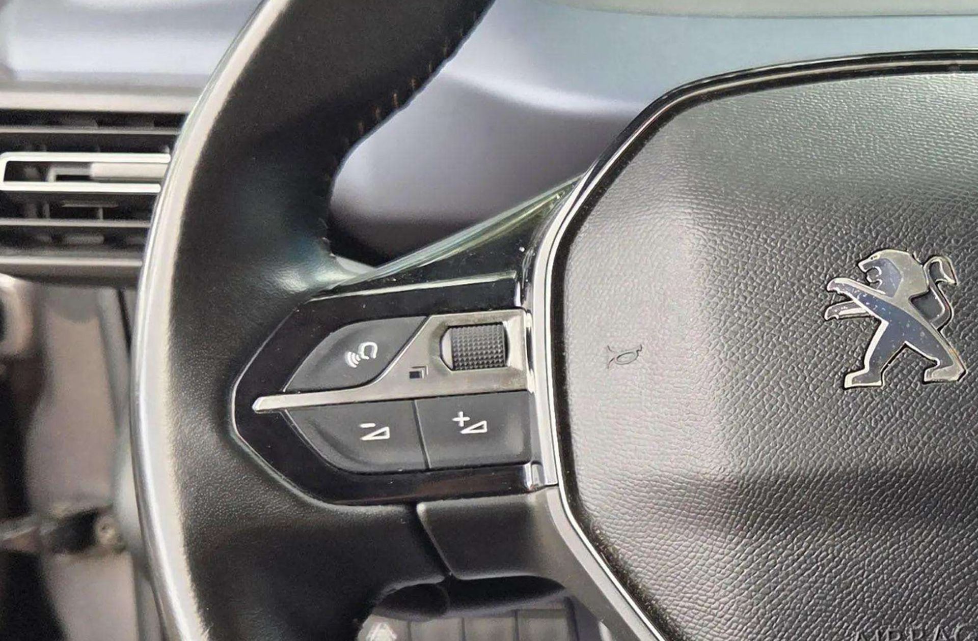 Peugeot Rifter BlueHDi 130 Allure Long 7 plazas - foto 26