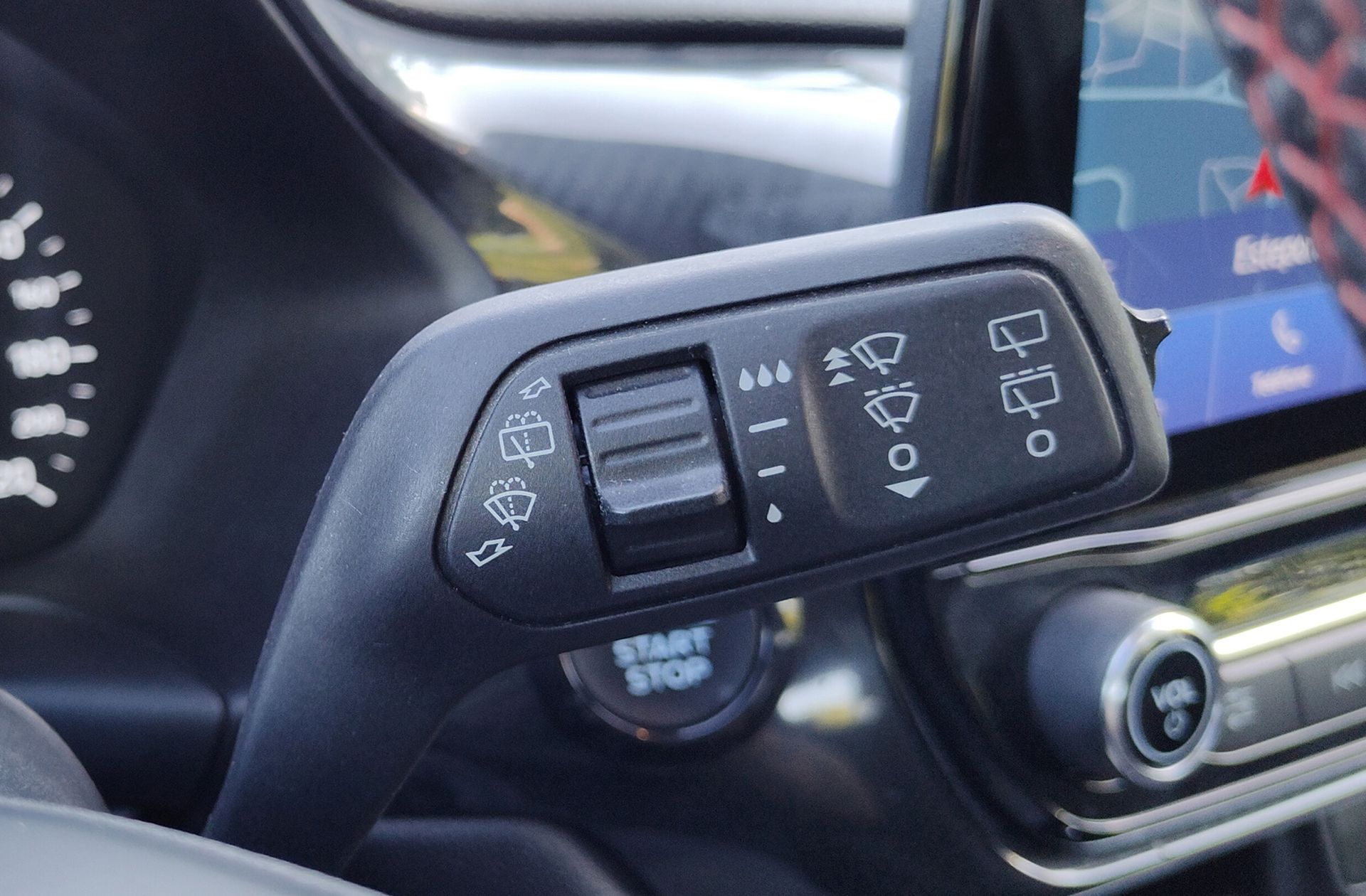 Ford Fiesta 1.0 EcoBoost MHEV ST-Line - foto 26