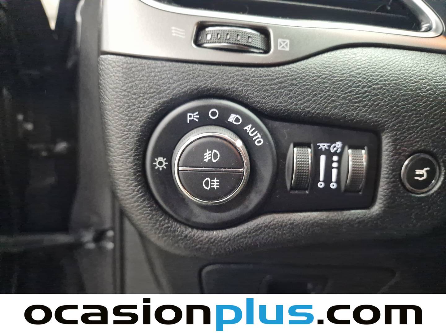 Foto Jeep Cherokee Jeep Cherokee 2.2 CRD Limited FWD 9AT (195 CV)