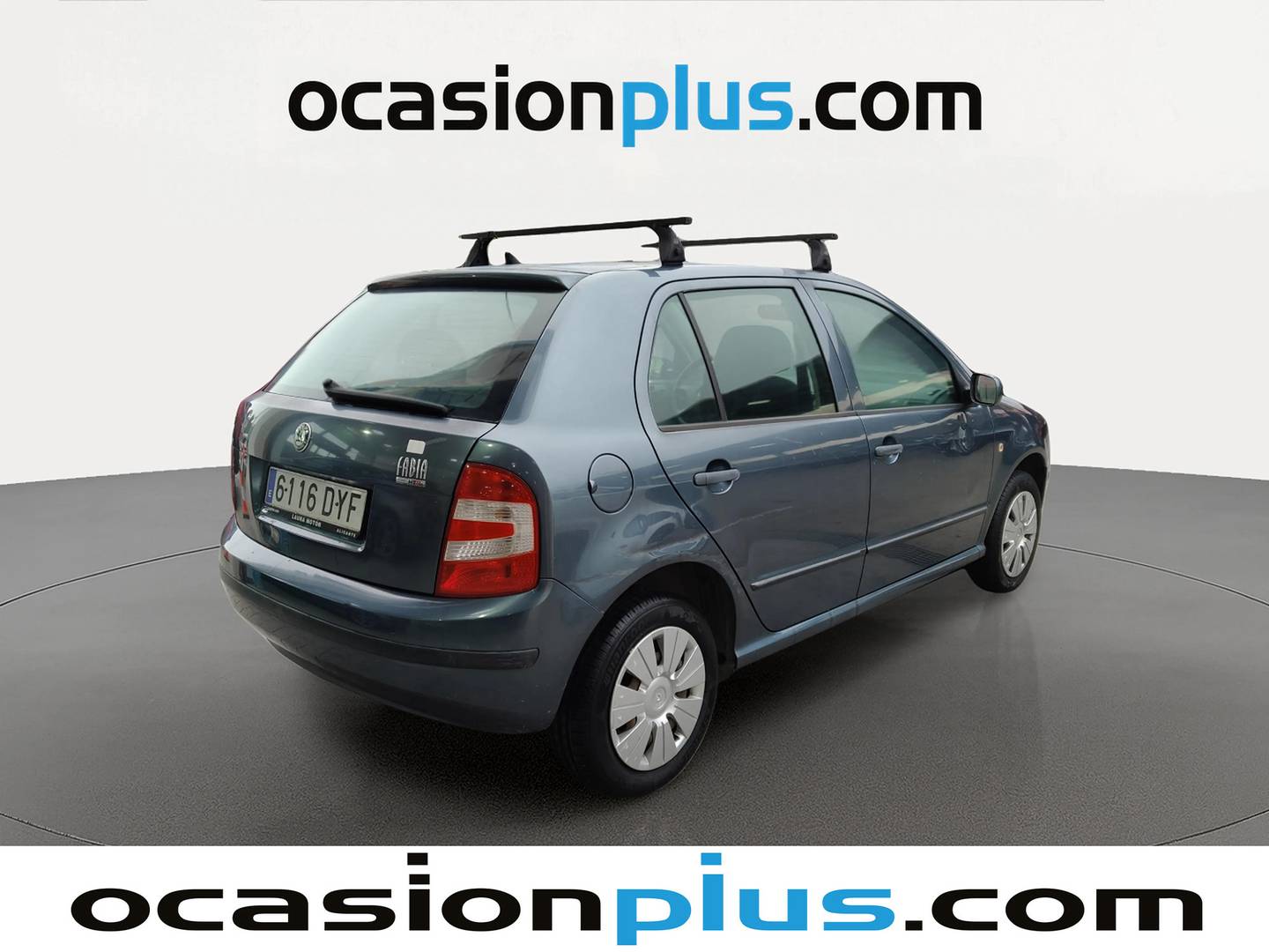 Foto trasera Skoda Fabia Skoda Fabia 1.2 Young (64 CV) derecha