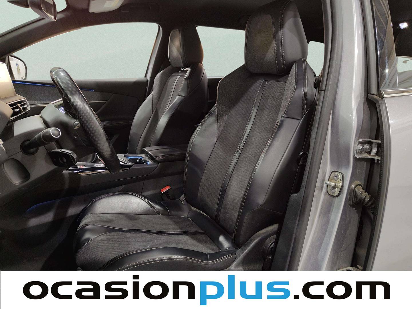 Foto asientos delanteros Peugeot 5008 Peugeot 5008 BlueHDI 120 S&S GT Line (120 CV) 7 Plazas