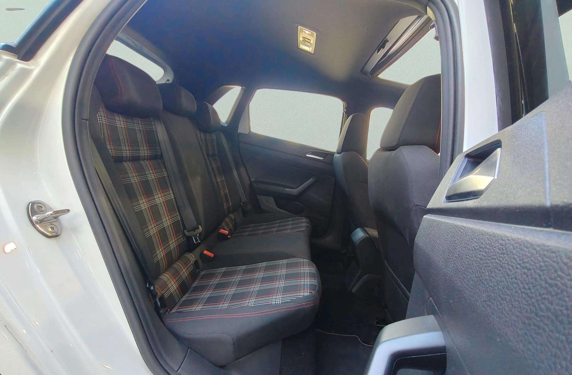 Volkswagen Polo GTI 2.0 TSI DSG - foto 22