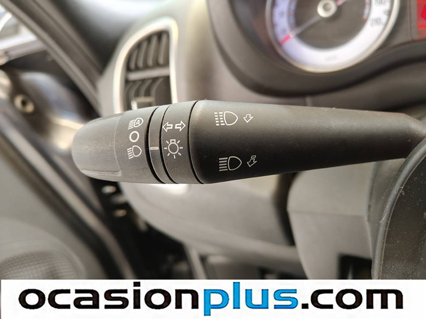 Fiat 500L Fiat 500L 1.6 16v MultiJet II S&S Living (105 CV) 7 Plazas de segunda mano