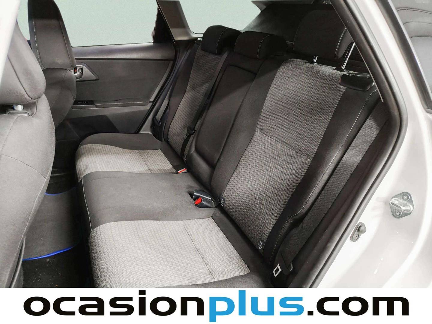 Foto asientos traseros Toyota Auris Toyota Auris 140H Hybrid Touring Sports Feel! (136 CV)