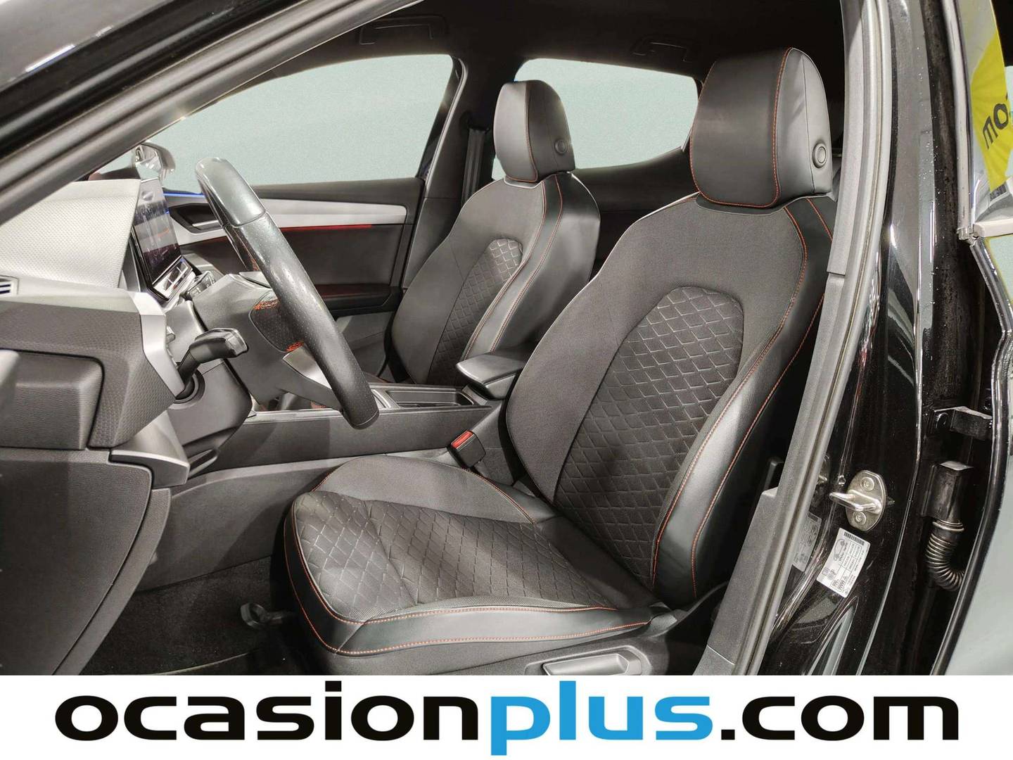 Foto asientos delanteros Seat León Seat León 1.5 TSI S&S FR Go L (150 CV)