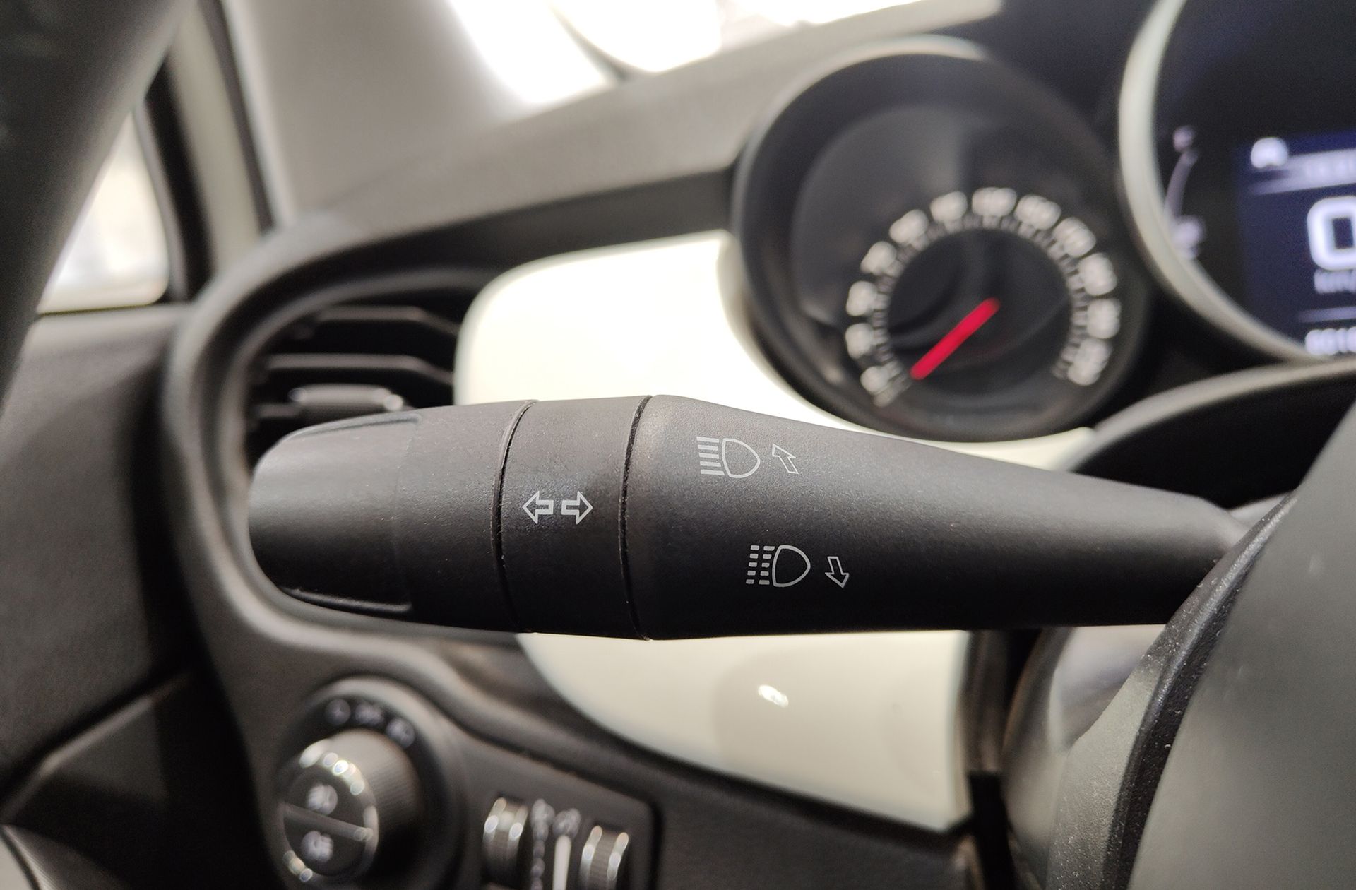 Fiat 500X 1.4 MultiAir Pop Star - foto 22