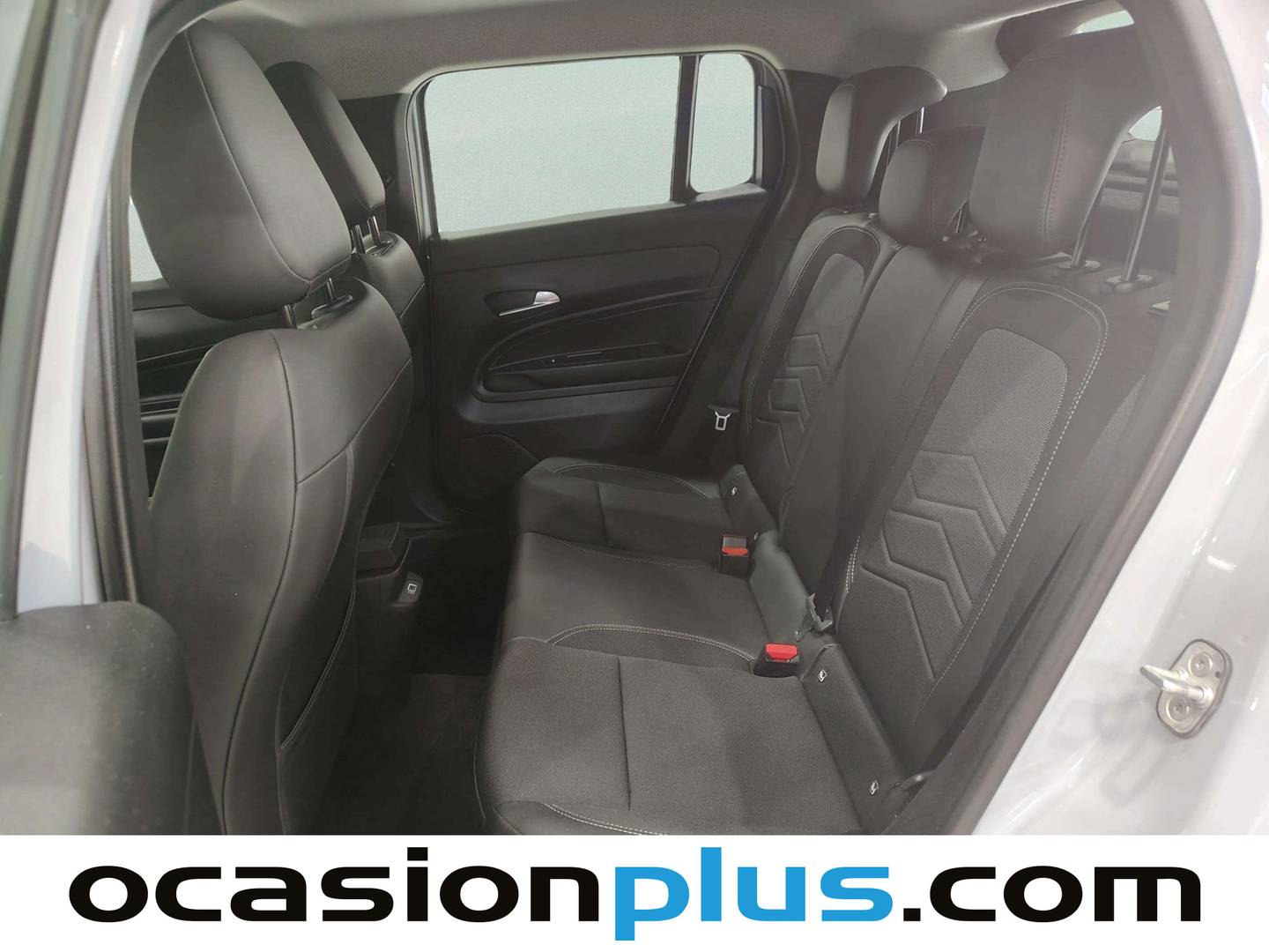 Foto asientos traseros Jeep Avenger Jeep Avenger 1.2 eHybrid Altitude (100 CV)