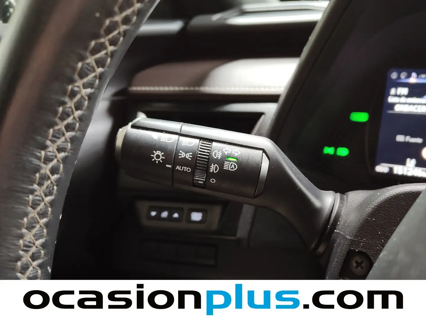 Foto Lexus UX Lexus UX 250h Business Navigation 2WD (184 CV)