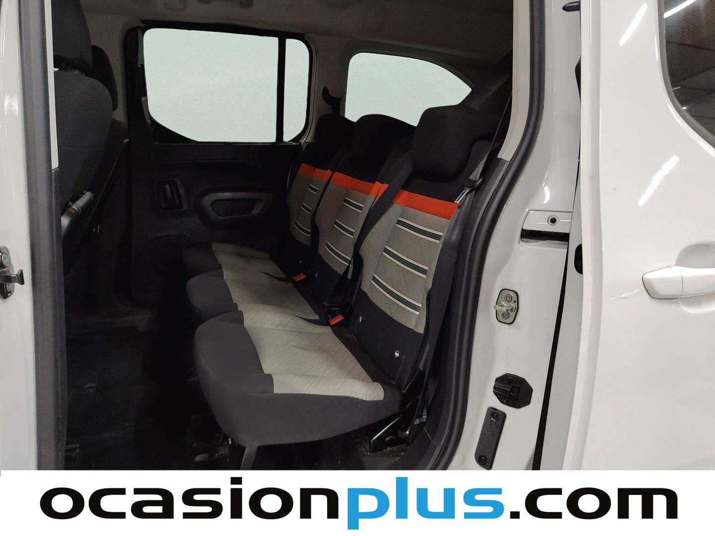 Foto asientos traseros Citroën Berlingo Citroën Berlingo BlueHDi 100 S&S Talla XL Shine (102 CV) 7 Plazas