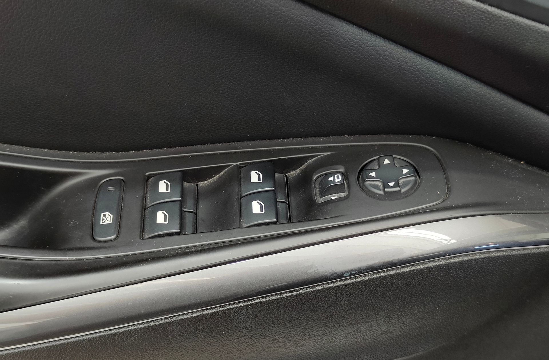 Opel Grandland 1.2 Turbo Excellence - foto 17