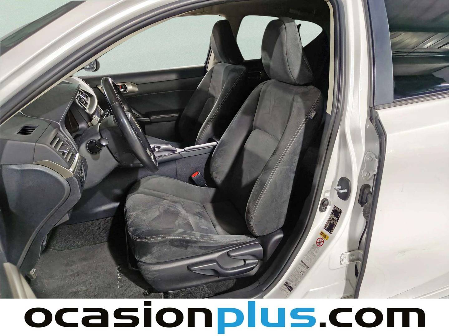 Foto asientos delanteros Lexus CT Lexus CT 200h Business (136 CV)