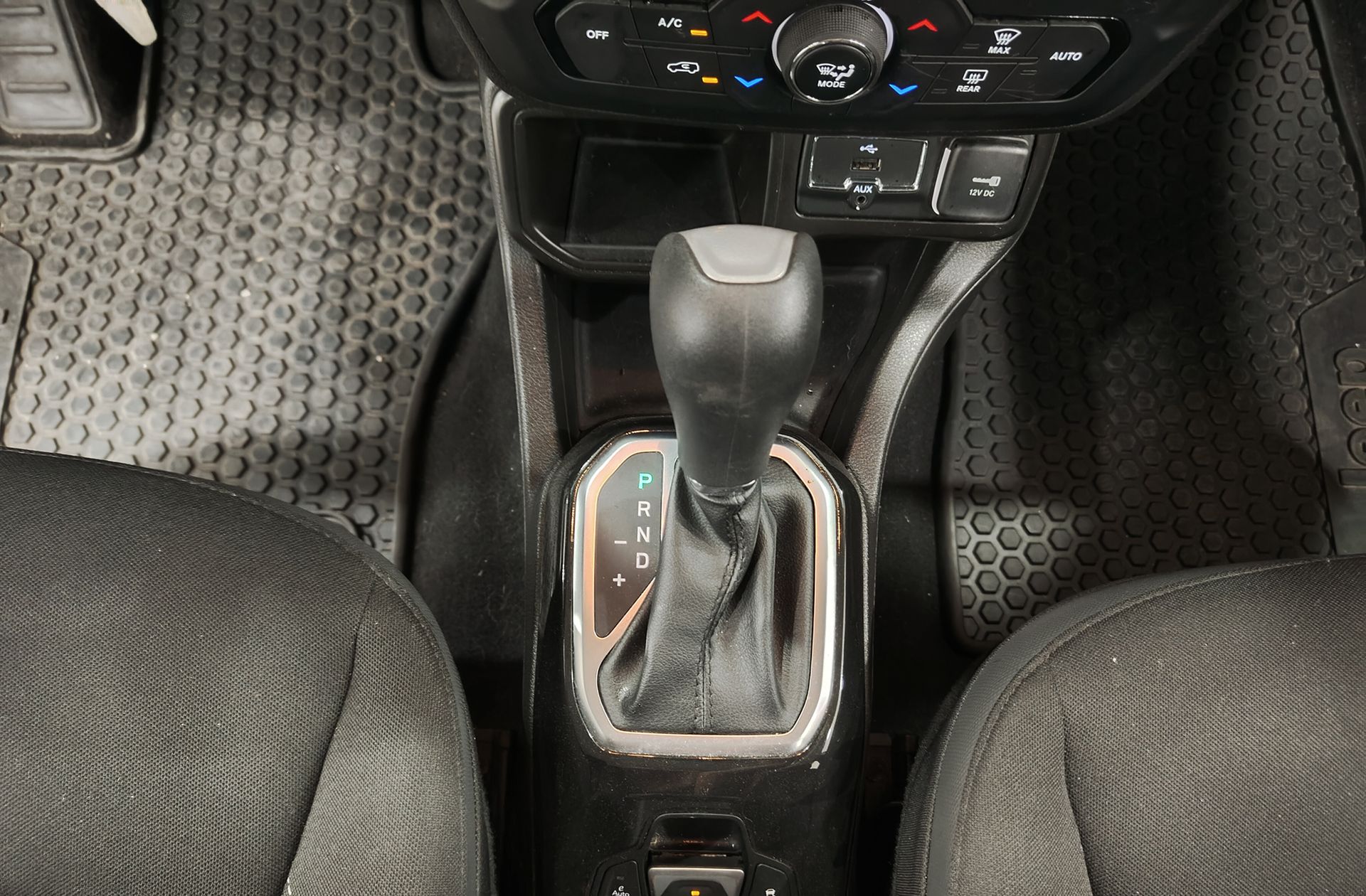 Jeep Renegade eHybrid Night Eagle ATX - foto 5