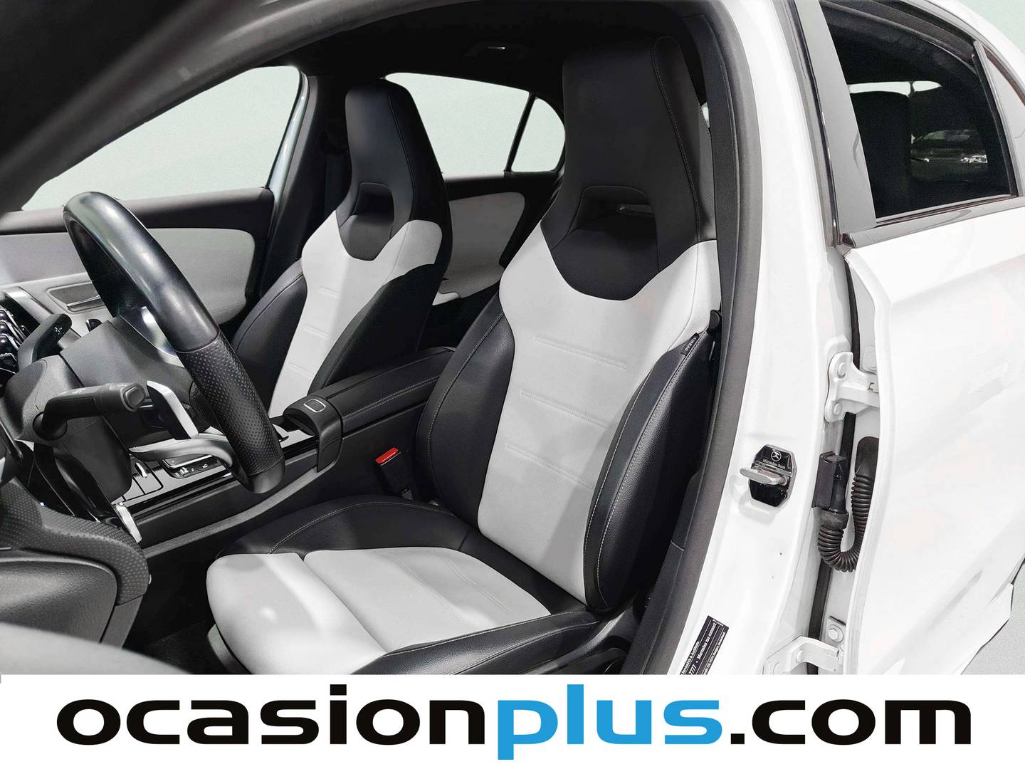 Foto asientos delanteros Mercedes Clase A Mercedes-Benz Clase A 200 d (150 CV) Pack AMG