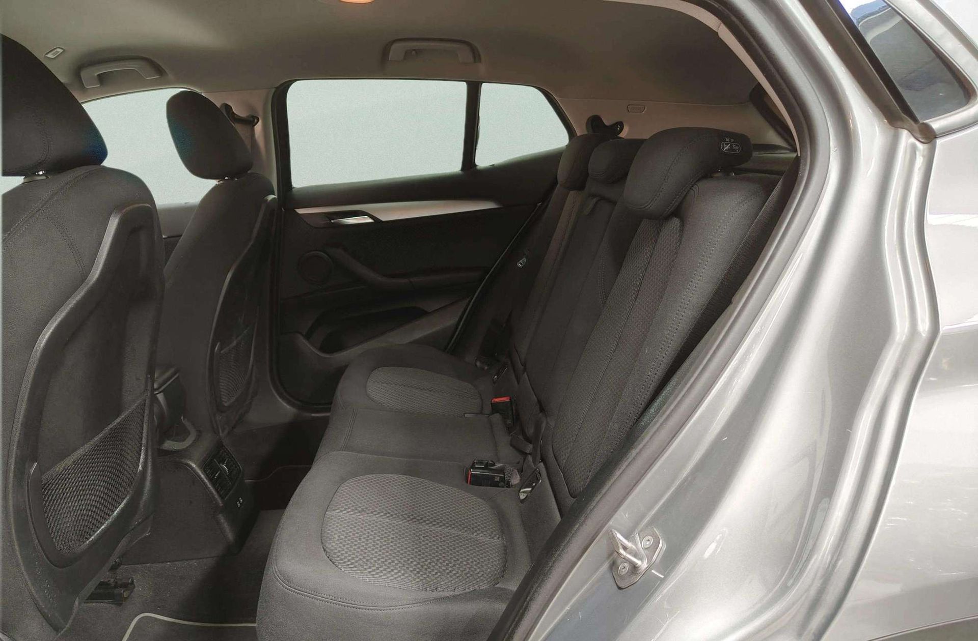 BMW X2 sDrive18d Business - foto 13