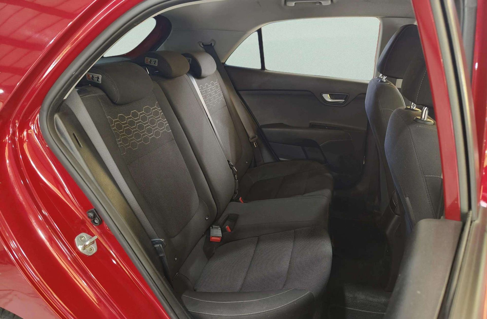 Kia Rio 1.0 T-GDi Drive - foto 19