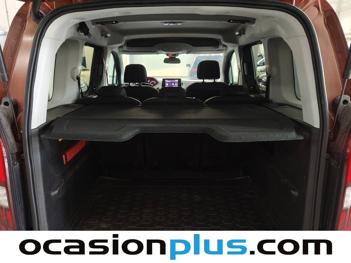 Foto Peugeot Rifter Peugeot Rifter BlueHDi 100 GT Business Standard  (100 CV)