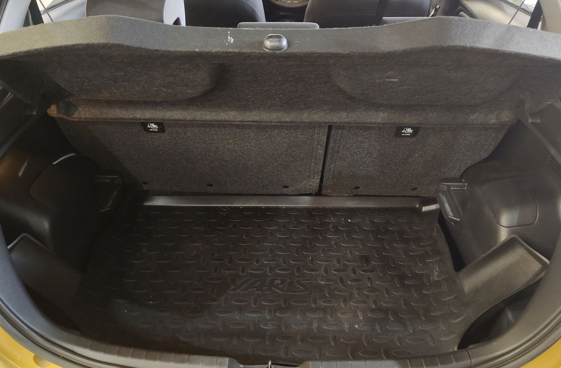 Toyota Yaris 1.5 100H Feel 20 Aniversario - foto 13