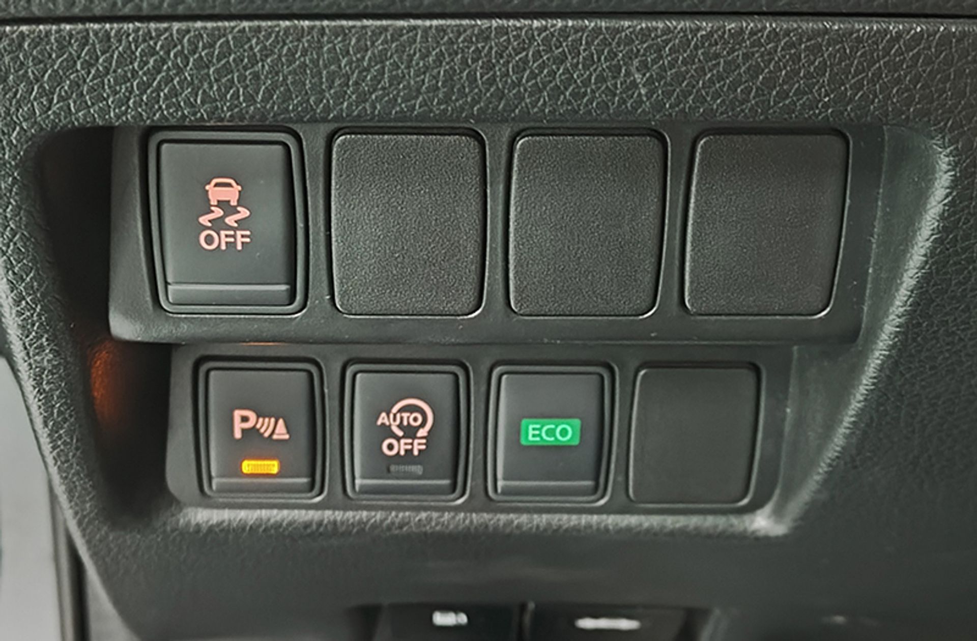 Nissan Qashqai dCi 130 Tekna 4x2 XTronic - foto 30