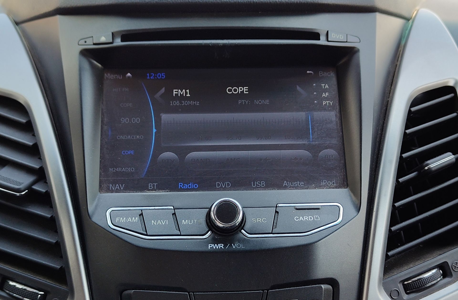 SsangYong Korando D20T Premium 4x2 - foto 33