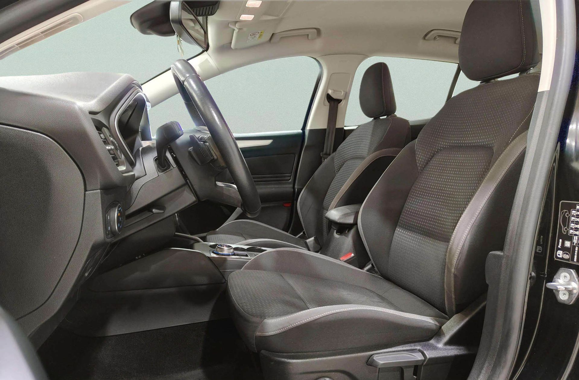 Ford Focus SportBreak 1.5 EcoBlue Trend+ - foto 13