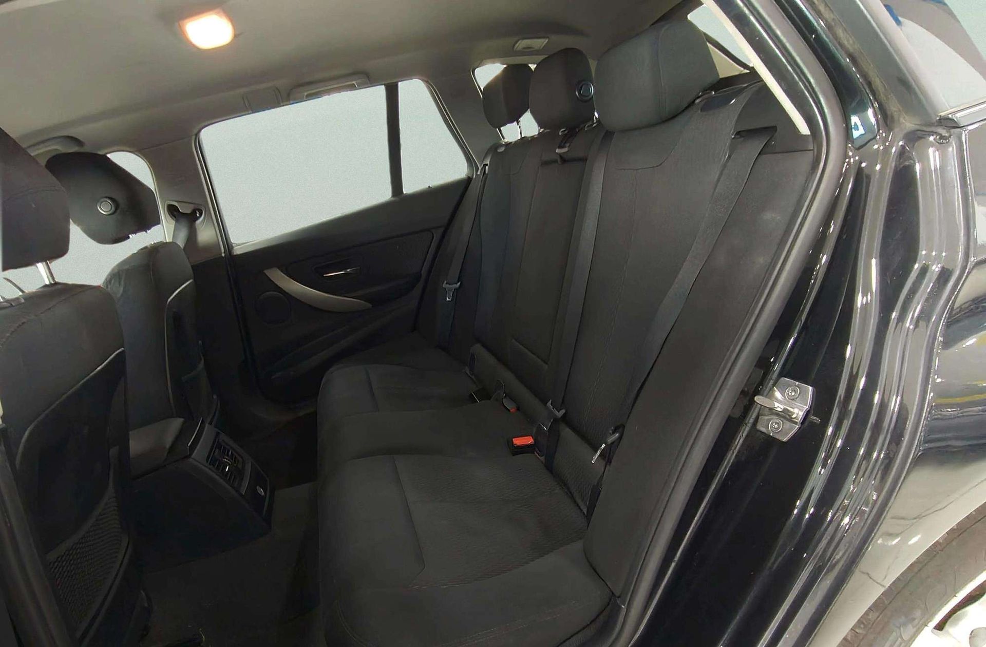 BMW Serie 3 320d Touring - foto 12