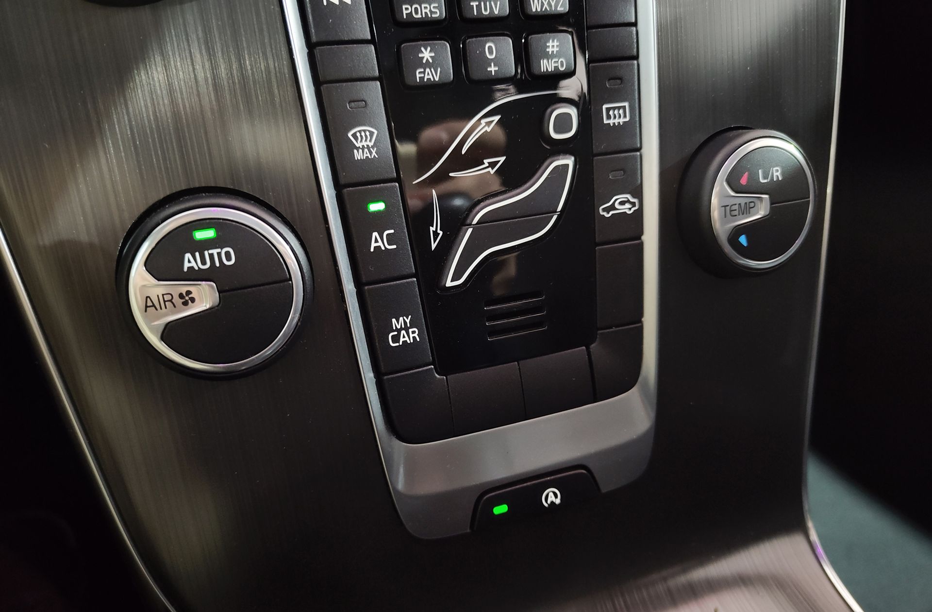 Volvo V40 D2 Kinetic - foto 23