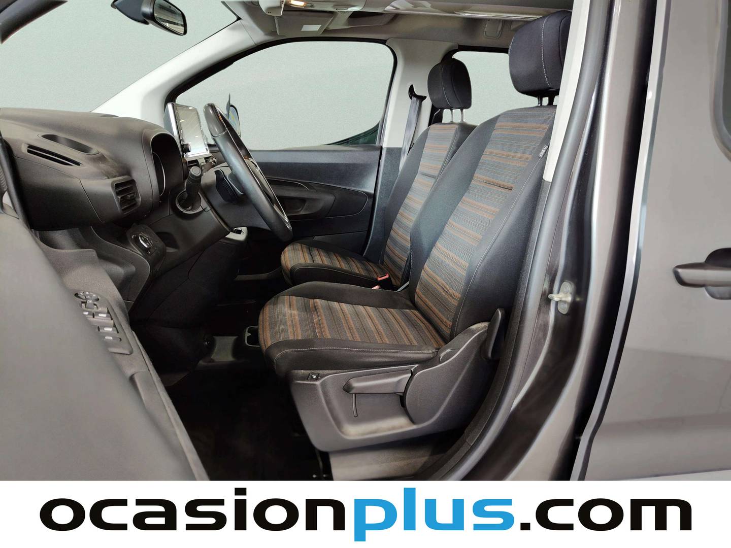 Foto asientos delanteros Opel Combo Life Opel Combo Life 1.5 TD S&S Innovation L Auto (131 CV)