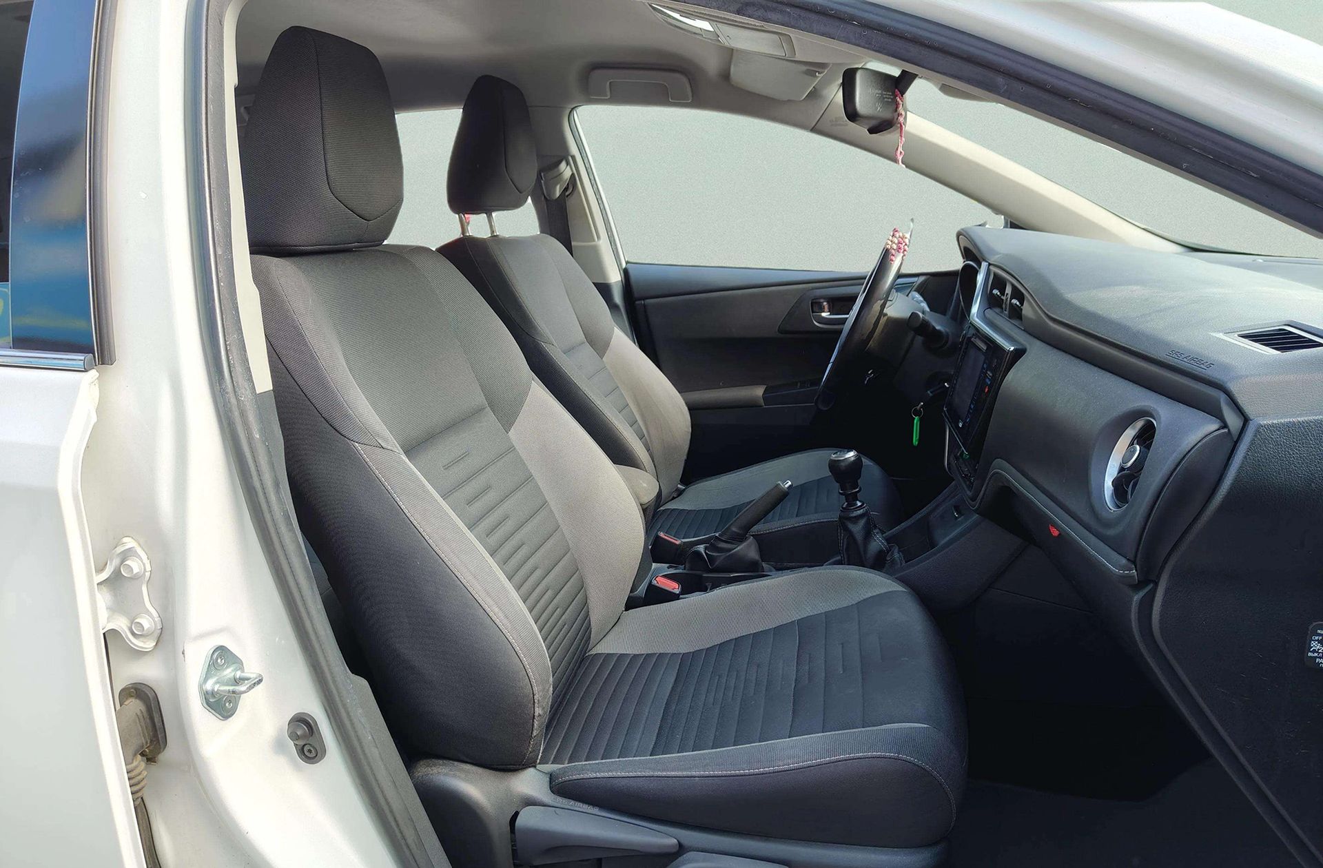 Toyota Auris 120T Active - foto 15