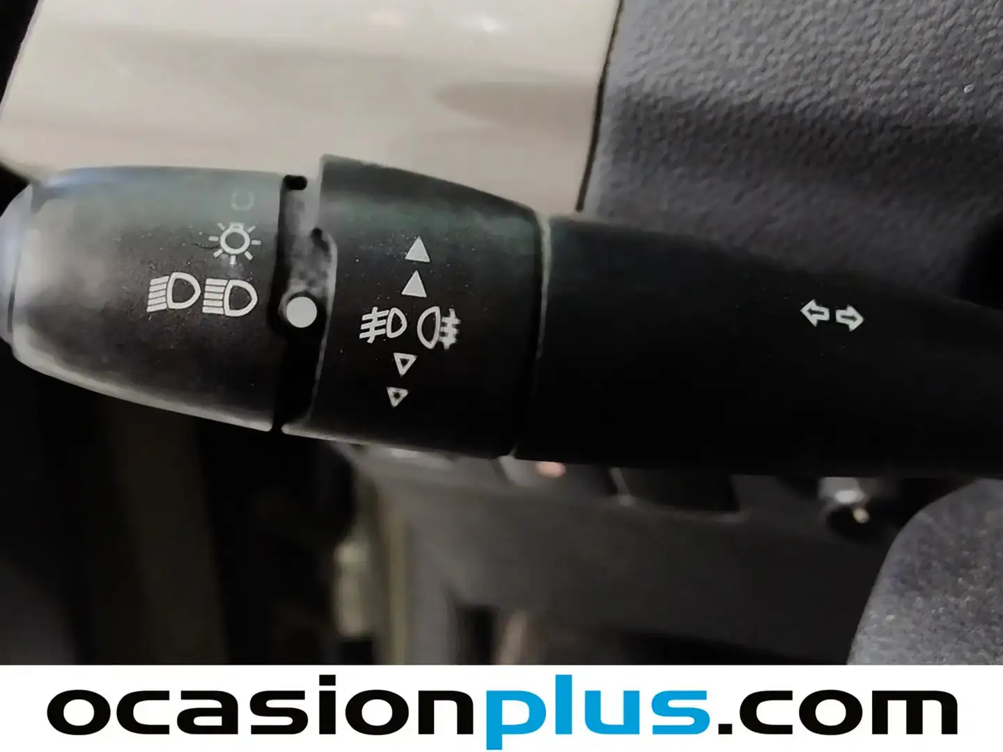 Foto Citroën C-Elysée Citroen C-Elysee 1.6 VTi Seduction (115 CV)