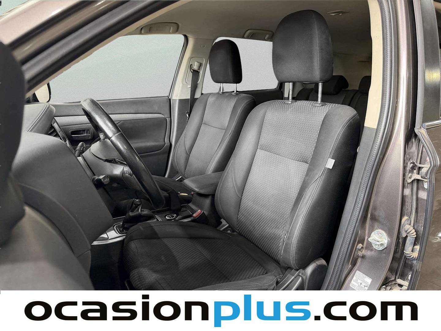 Foto asientos delanteros Mitsubishi Outlander Mitsubishi Outlander 220 DI-D Motion 2WD (150 CV)