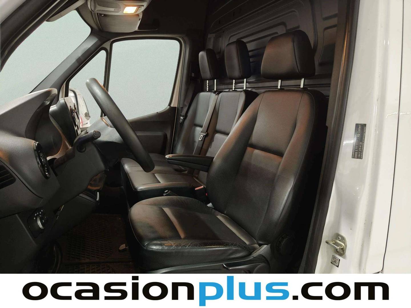 Foto asientos delanteros Mercedes Sprinter Mercedes Sprinter Furgon 314 CDI Medio 3.5T Techo Alto (143 CV)
